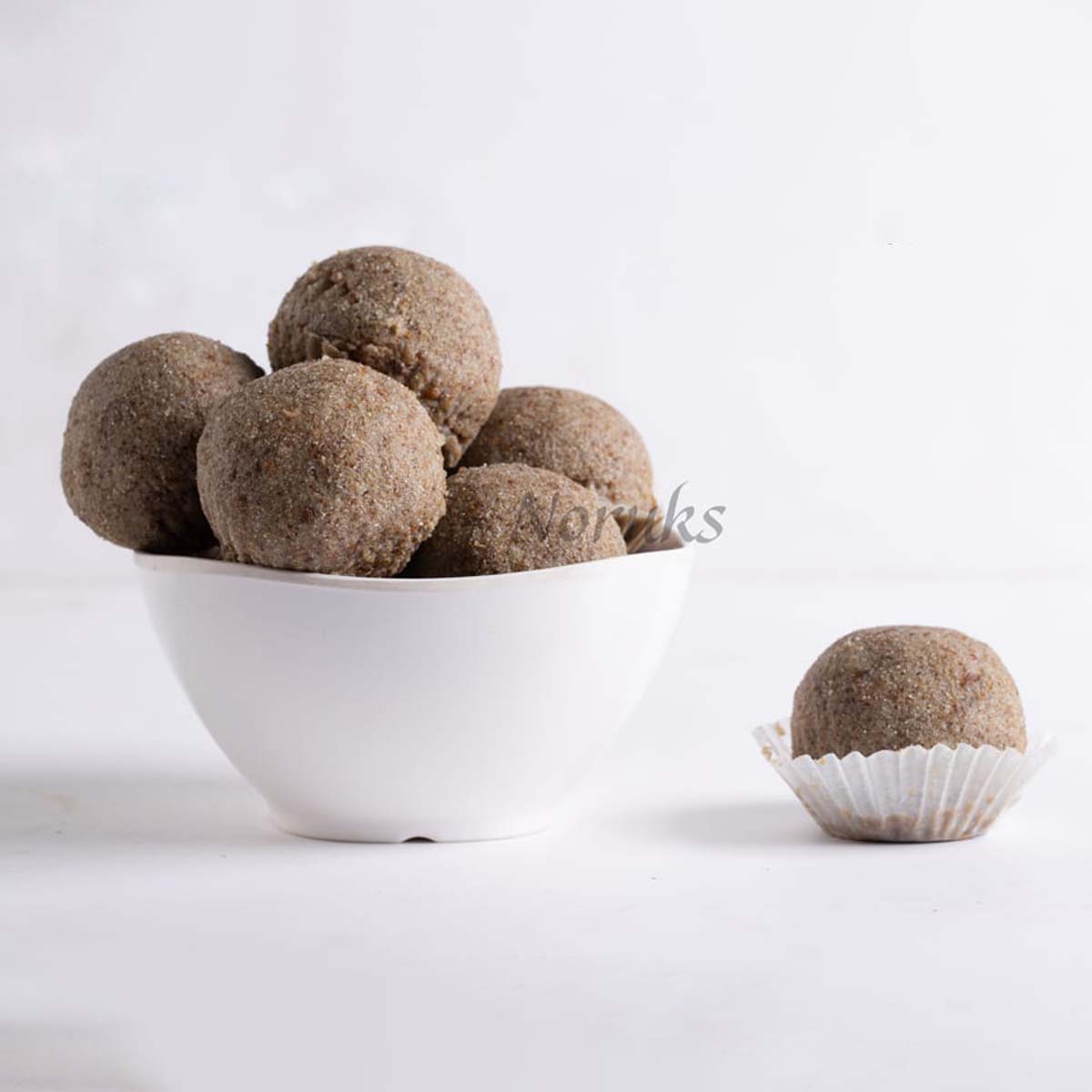 Kambu (Pearl Millet) Nattusarkarai Laddu